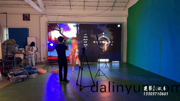 鄭州LED顯示(shi)屏廠傢(jia) 鄭(zheng)州(zhou)LED顯(xian)示屏(ping)廠(chang)傢(jia)